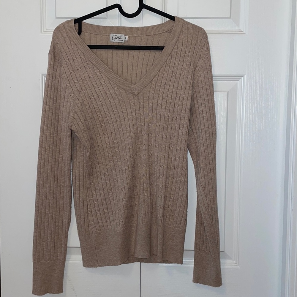LIGHT BROWN V NECK CABLE KNIT SWEATER